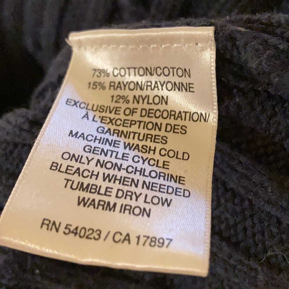 Sweater - Picture 7 of 7